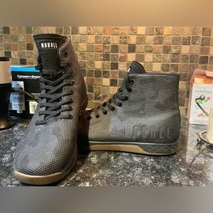 NoBull, Mens size 11, high top, black camo trainers